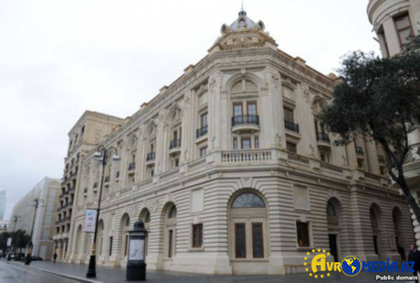Teatr idarəetməsi Sovetdən qalmadır