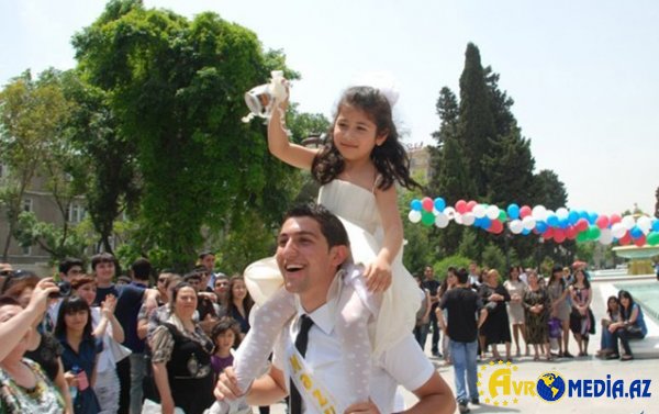 Bu məktəbdə "Son zəng"ə görə pul yığılır?