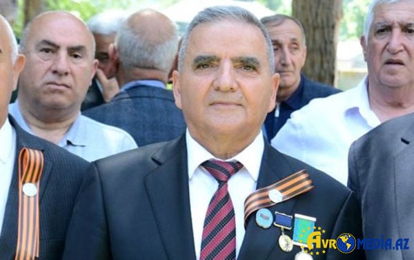 Yeni sədr də “Georgi lenti” taxıbmış...