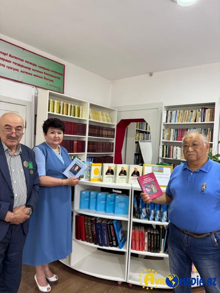 Qırğıstanda müstəqilliyimizlə bağlı KİTAB SƏRGİSİ KEÇİRİLİB