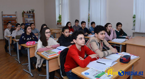 Lisey və gimnaziyalara qəbul qadağası ləğv edildi