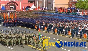 Azərbaycan hərbçiləri Qırmızı meydanda