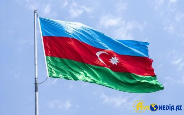 Azərbaycan bayrağı Ermənistanda trend oldu