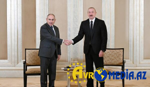 Əliyevlə Paşinyanın görüşü başladı