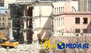 Bakıda “Naxçıvan” oteli sökülür - Video