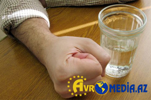 Arıqlamaq üçün sirkə turşusu içən kişi öldü