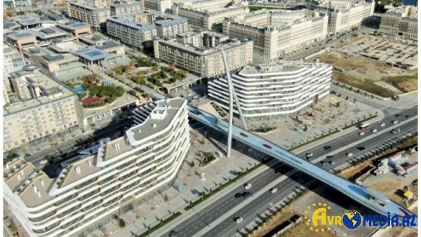 Bakıda unikal piyada körpüsü inşa edilib