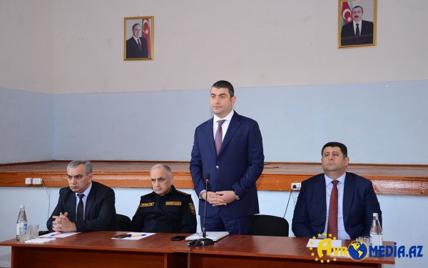 İcra başçısı Mollakənddə görüş keçirdi