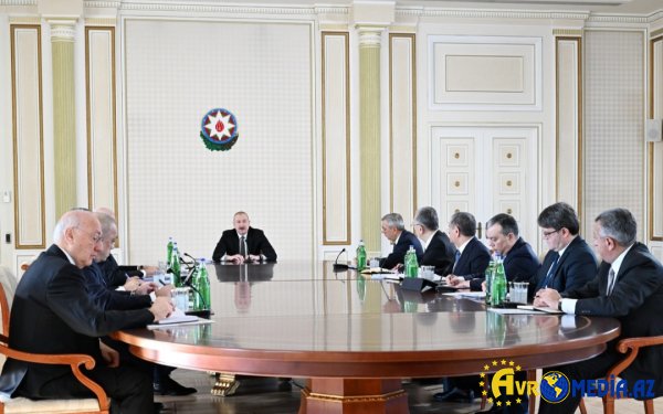 Prezident İlham Əliyev Bakı və Abşeronda su məsələlərinə dair müşavirə keçirdi