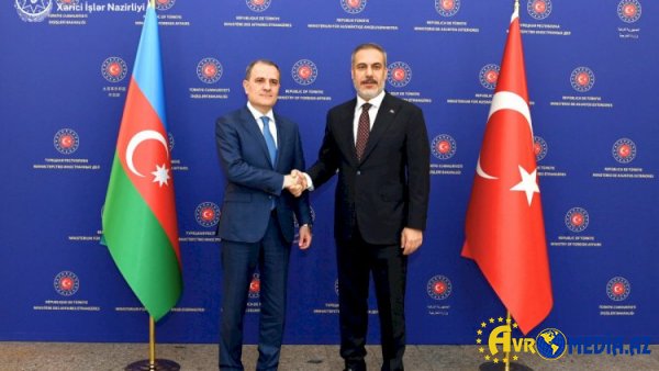 Hakan Fidan Ceyhun Bayramovla 2 saat müzakirə apardı