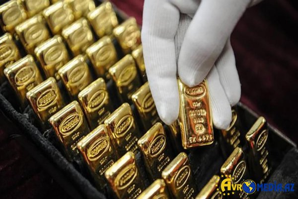 Əmtəə bazarlarında qızılın qiyməti 4600 dollardan aşağı enib
