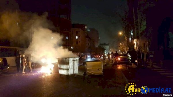 İranda aksiyalar vaxtı yandırılan məscidlərin sayı şok etdi