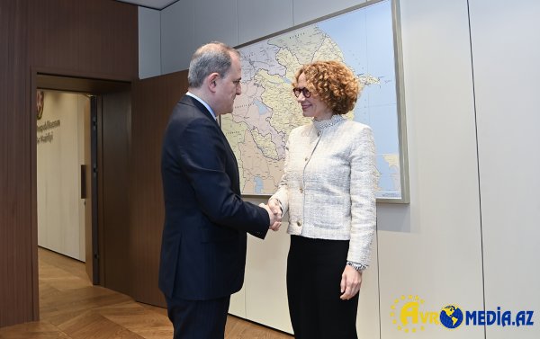 Ceyhun Bayramov NATO nümayəndəsi ilə görüşdü