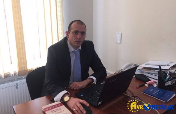 Alman düşərgəsində mahnıları vala yazılan 2 azərbaycanlı
