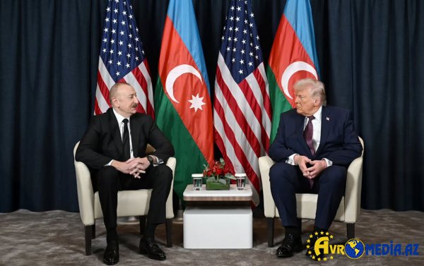 Tramp yalnız iki liderlə görüşdü