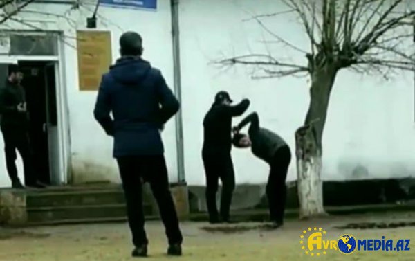 Məktəb direktoru şagirdi döyüb?