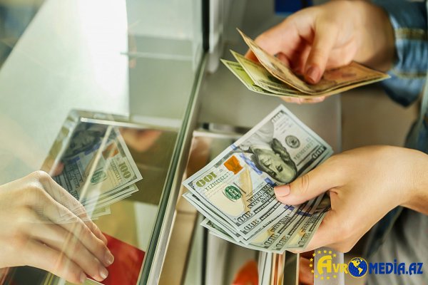 Bu il Azərbaycana sürətli pul köçürmələri ilə 1.7 mlrd. manatdan çox vəsait daxil olub