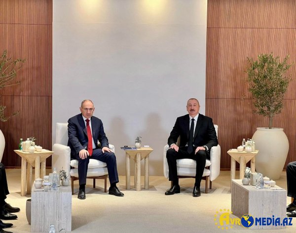 Əliyev və Paşinyan nəyi müzakirə etdi?