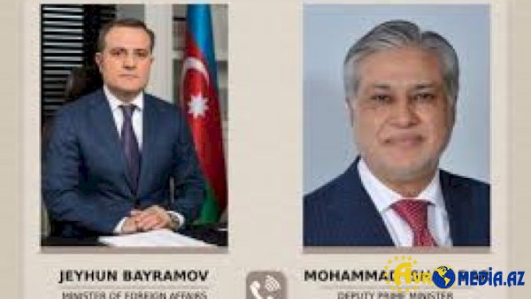 Ceyhun Bayramov pakistanlı vəzifədaşına zəng etdi
