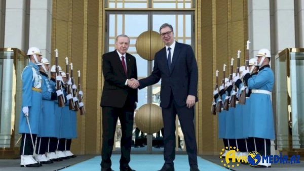 Ərdoğan Serbiya prezidenti ilə görüşdü