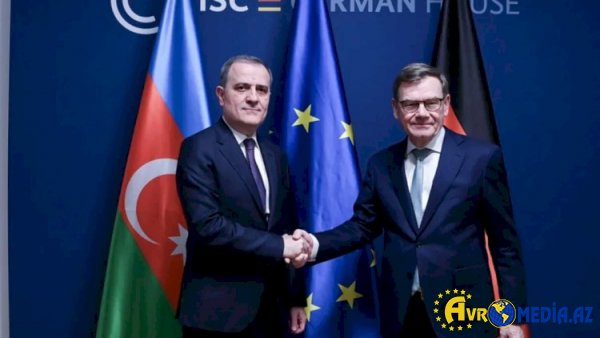 Ceyhun Bayramov Almaniyanın XİN rəhbəri ilə görüşdü