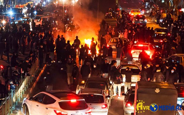 İranda etirazlarla bağlı 20 mindən çox cinayət işi açılıb