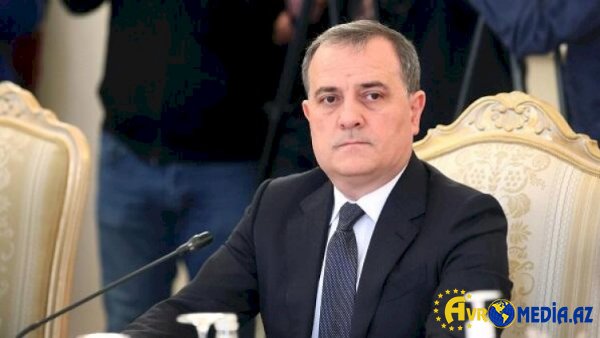 Ceyhun Bayramov pakistanlı həmkarı ilə görüşdü