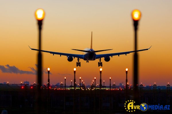 Bağdad Hava Limanının müvəqqəti bağlandığı açıqlanıb