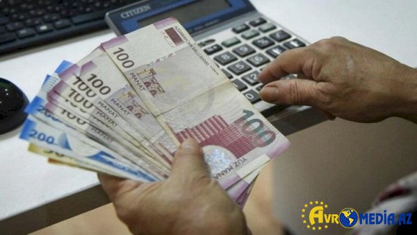 Dövlət bu şəxslərə 1000 manat verəcək?