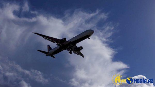 Dubay aeroportu günün ilk reysini həyata keçirdi