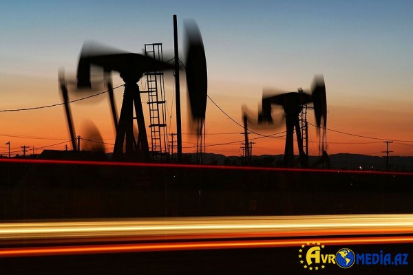 Dünya bazarlarında “Brent” neftinin qiyməti 84 dolları ötüb