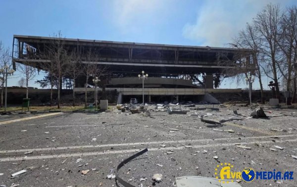 Tehranın ən böyük stadionu vuruldu