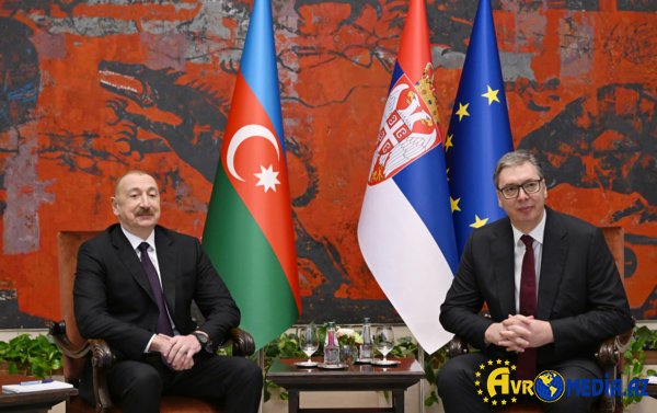 İlham Əliyev Serbiya Prezidenti ilə telefonla danışdı