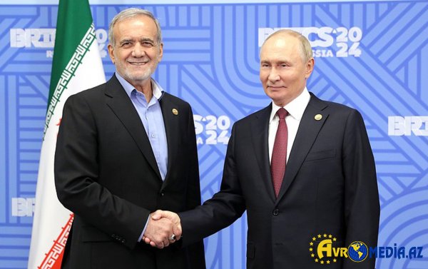 Putinlə Pezeşkian telefonla danışdı
