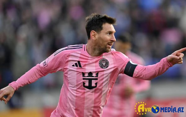Messi 900-cü qolunu vurdu