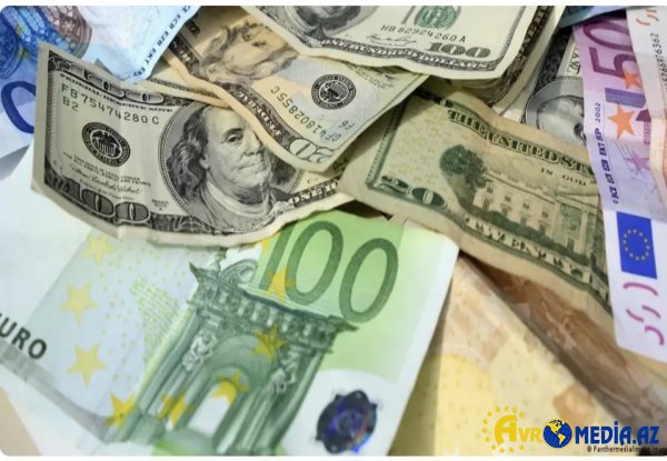 Rusiyada dollar və avro bahalaşıb.