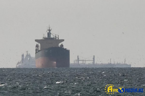 ABŞ İran neftinin satışına 30 günlük güzəşt tətbiq edib