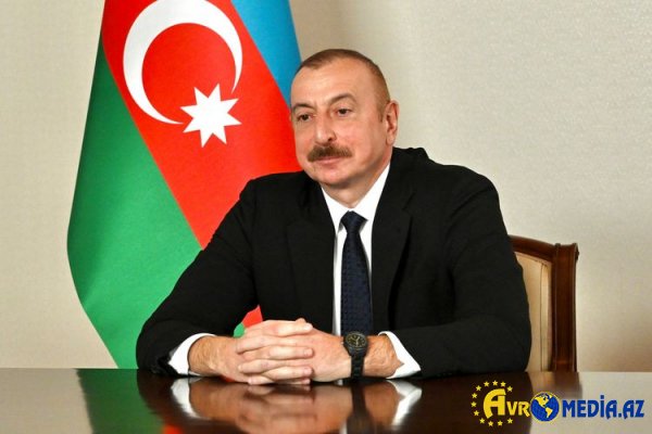Prezident İlham Əliyev həmkarını təbrik etdi