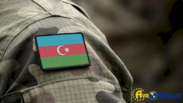 Azərbaycanda bu hərbiçilərə əlavə pul verilir