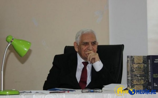 Elə dayanırsan...
