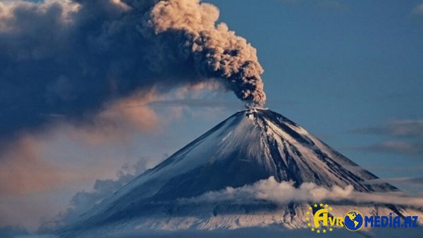 Kamçatkada Şiveluç vulkanı 10 km hündürlüyə kül püskürüb