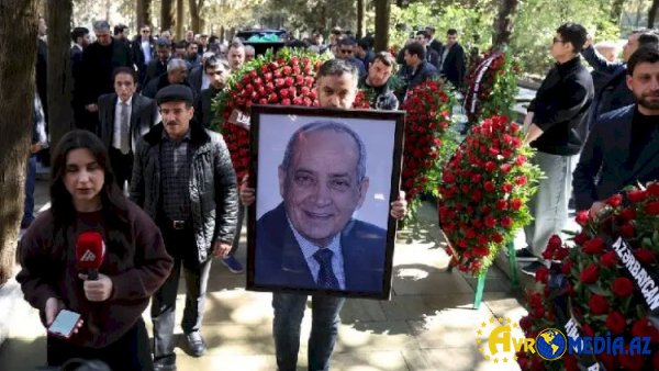 Xalq yazıçısına vida mərasimində əyləşməyə yer vermədilər