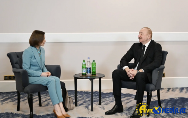İlham Əliyev Antalyada Moldova Prezidenti ilə görüşüb.