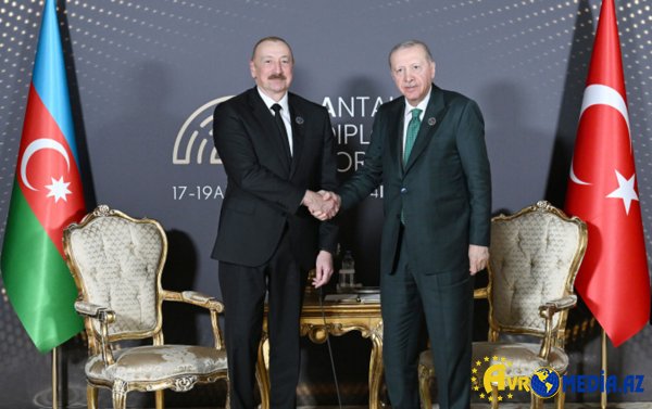 İlham Əliyev Antalyada Ərdoğanla görüşdü
