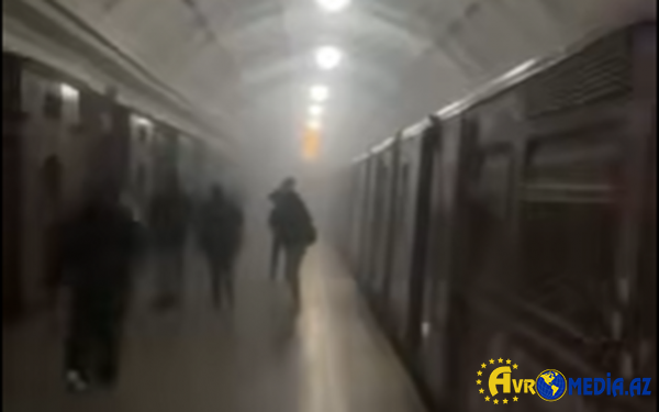 Moskva metrosunda tüstülənmə.