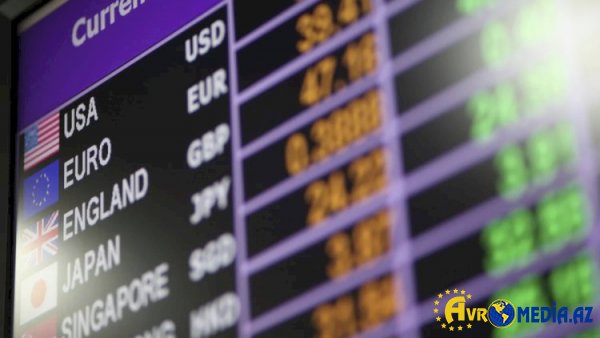 Pulunu dollarlarla saxlayanlara şad xəbər.