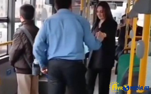 Bakıda avtobus sürücüsü sərnişinə evlilik təklif etdi - VİDEO