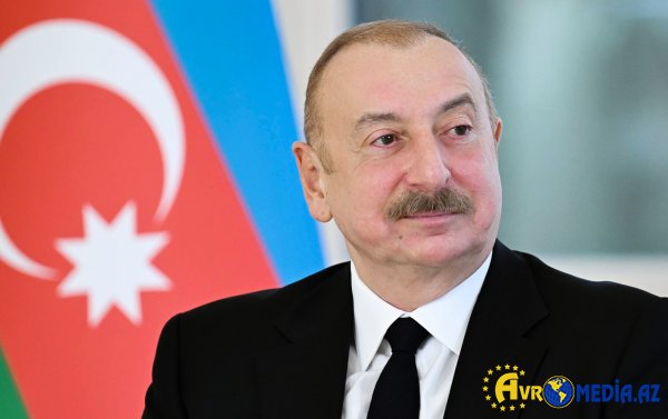 Prezidenti təbrik edirlər.