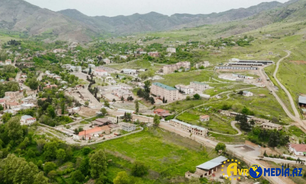 Xocavənd şəhərinə daha 17 ailə yola salınıb.