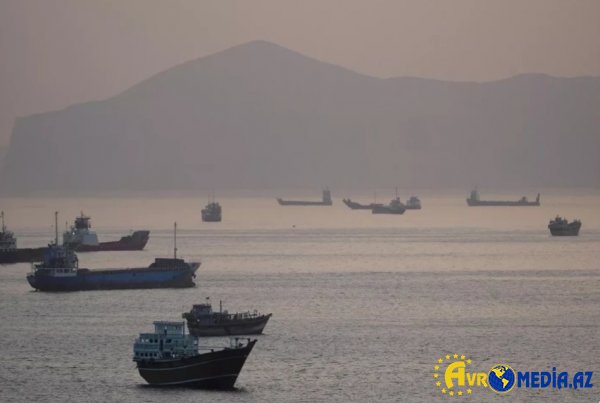 Hörmüz boğazından neft daşıyan gəmilərin hərəkəti bərpa olunub